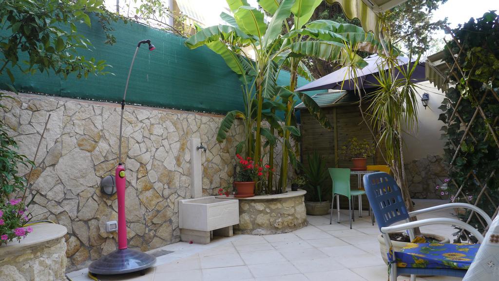 Bed and Breakfast Marina Poetto à Cagliari Extérieur photo